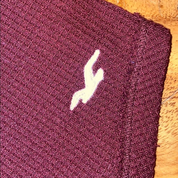 π Hollister Henley Long Sleeve - Picture 5 of 6